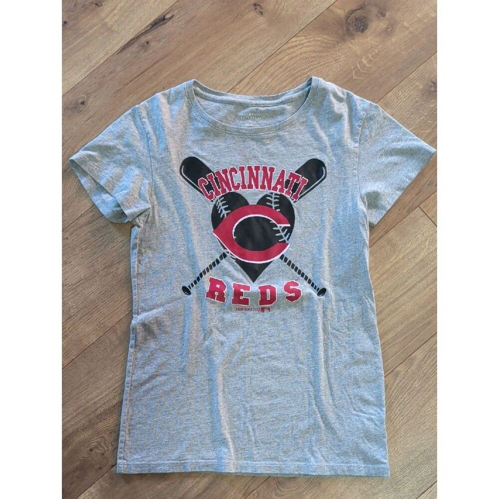 Cincinnati Reds Kids Gray Short-Sleeve Graphic Tee